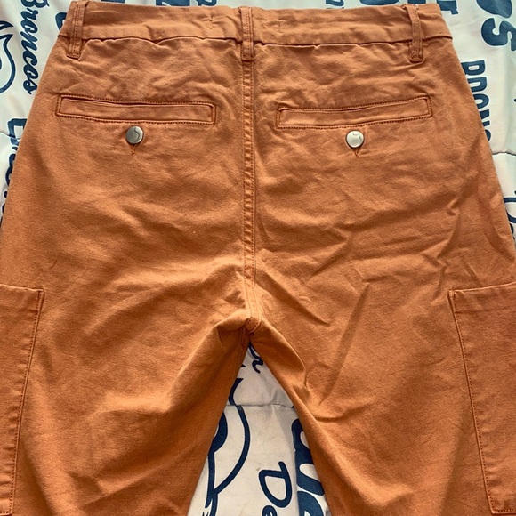 Medium-Small fit, orangey-tanish color <3 - Picture 4 of 5